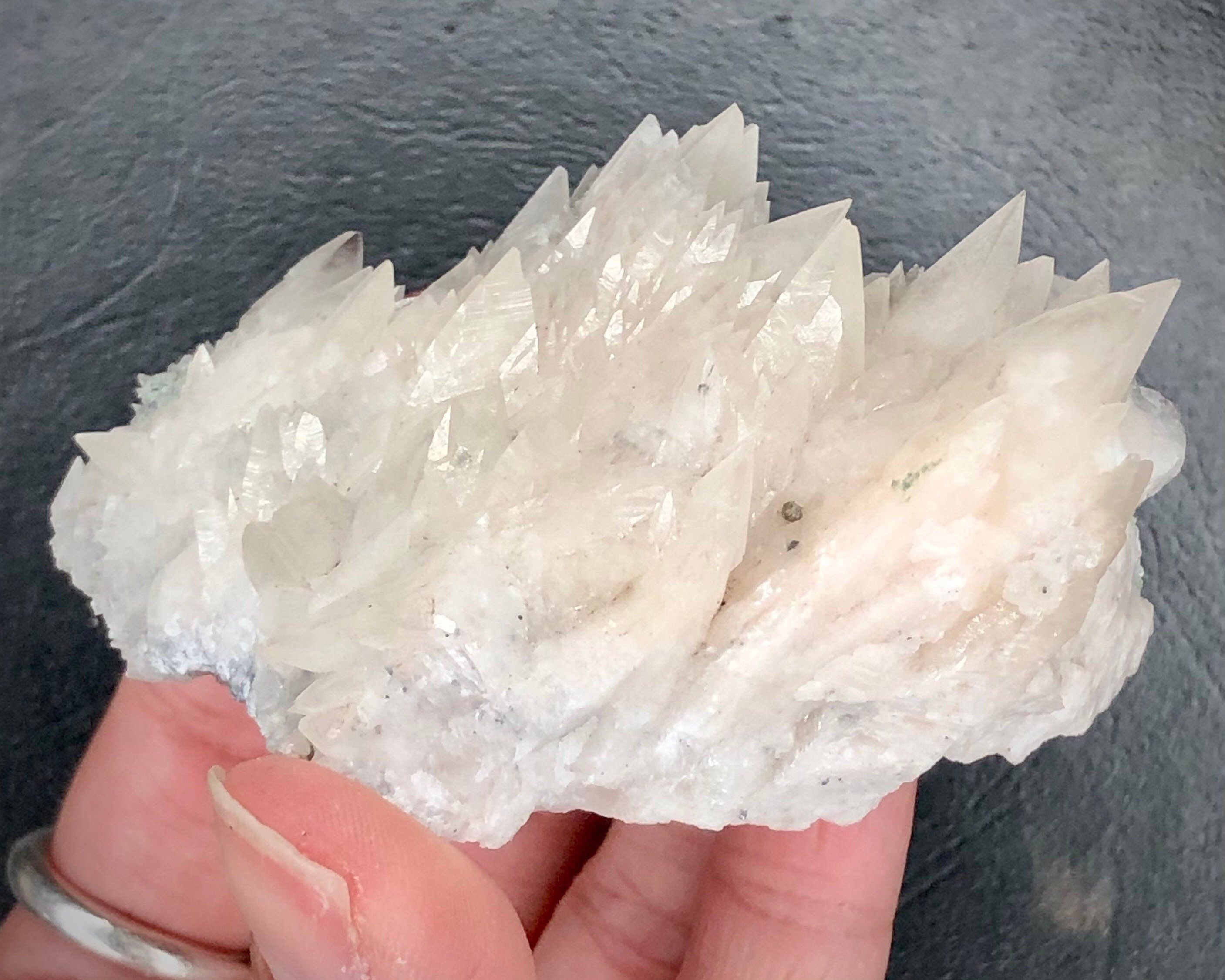 Dogtooth Calcite Cream UV--Ojuela Mine, Mexico CMIX13