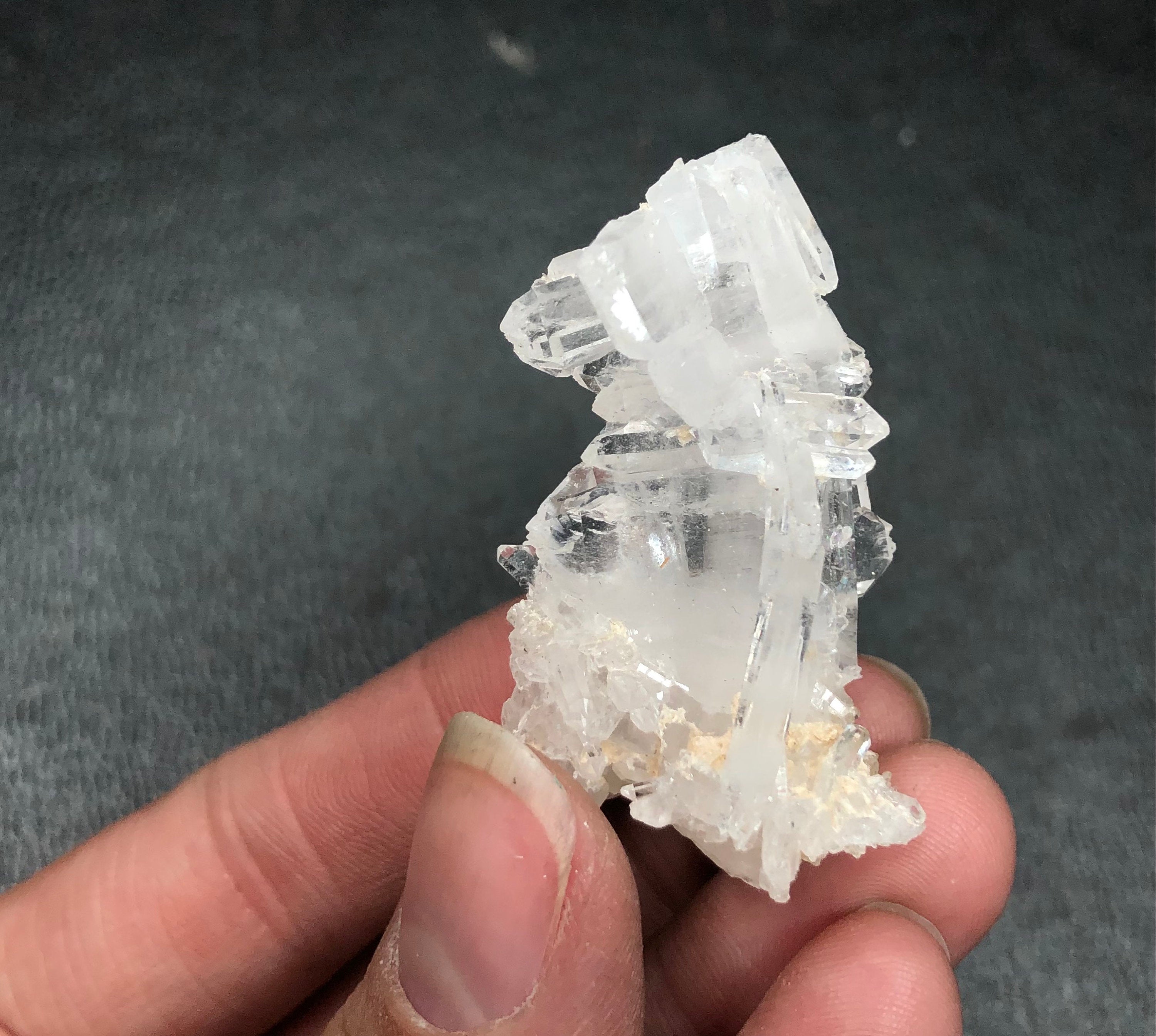 Faden Quartz Crystal Cluster (Miniature)-- Pakistan MINI22