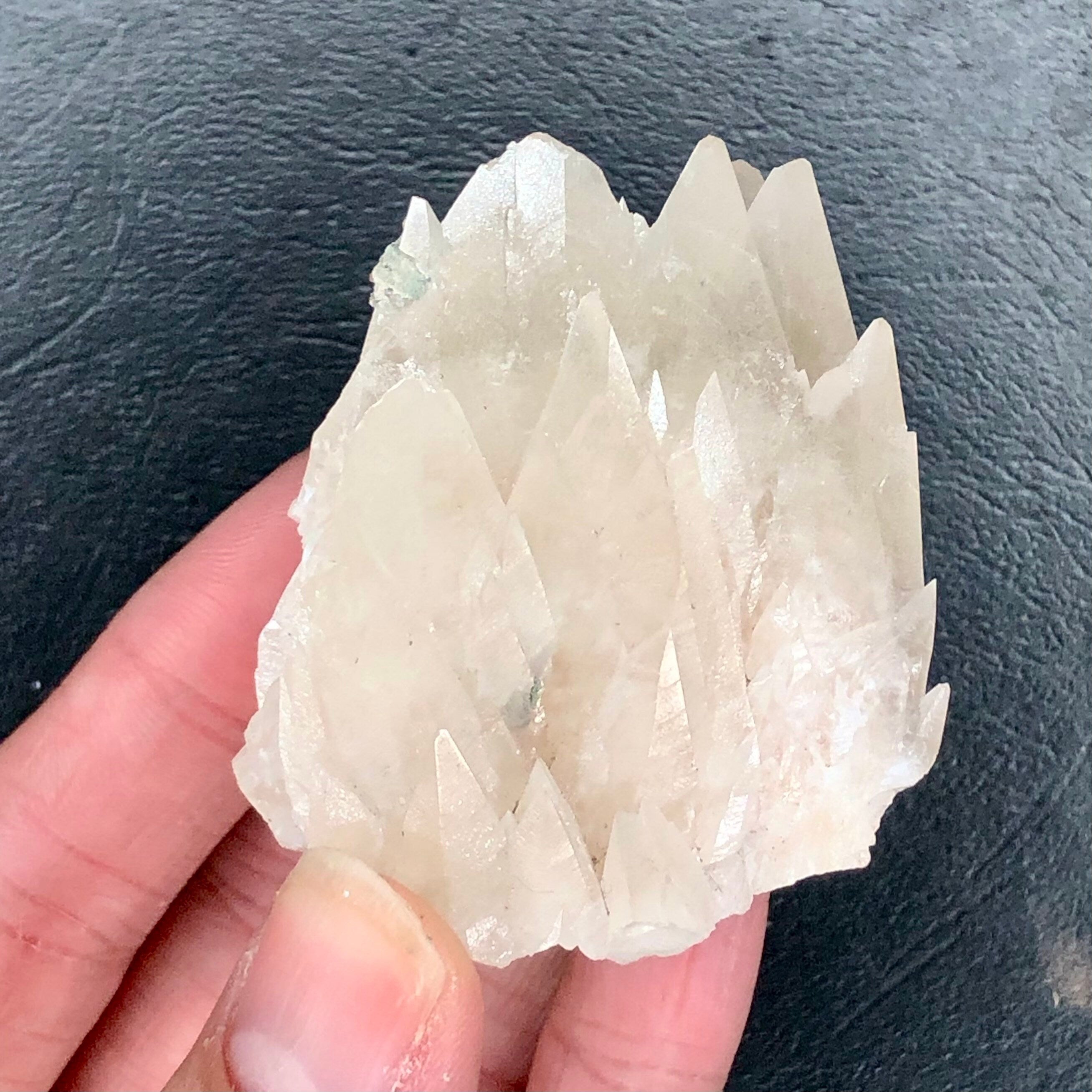 Dogtooth Calcite Cream UV--Ojuela Mine, Mexico CMIX12