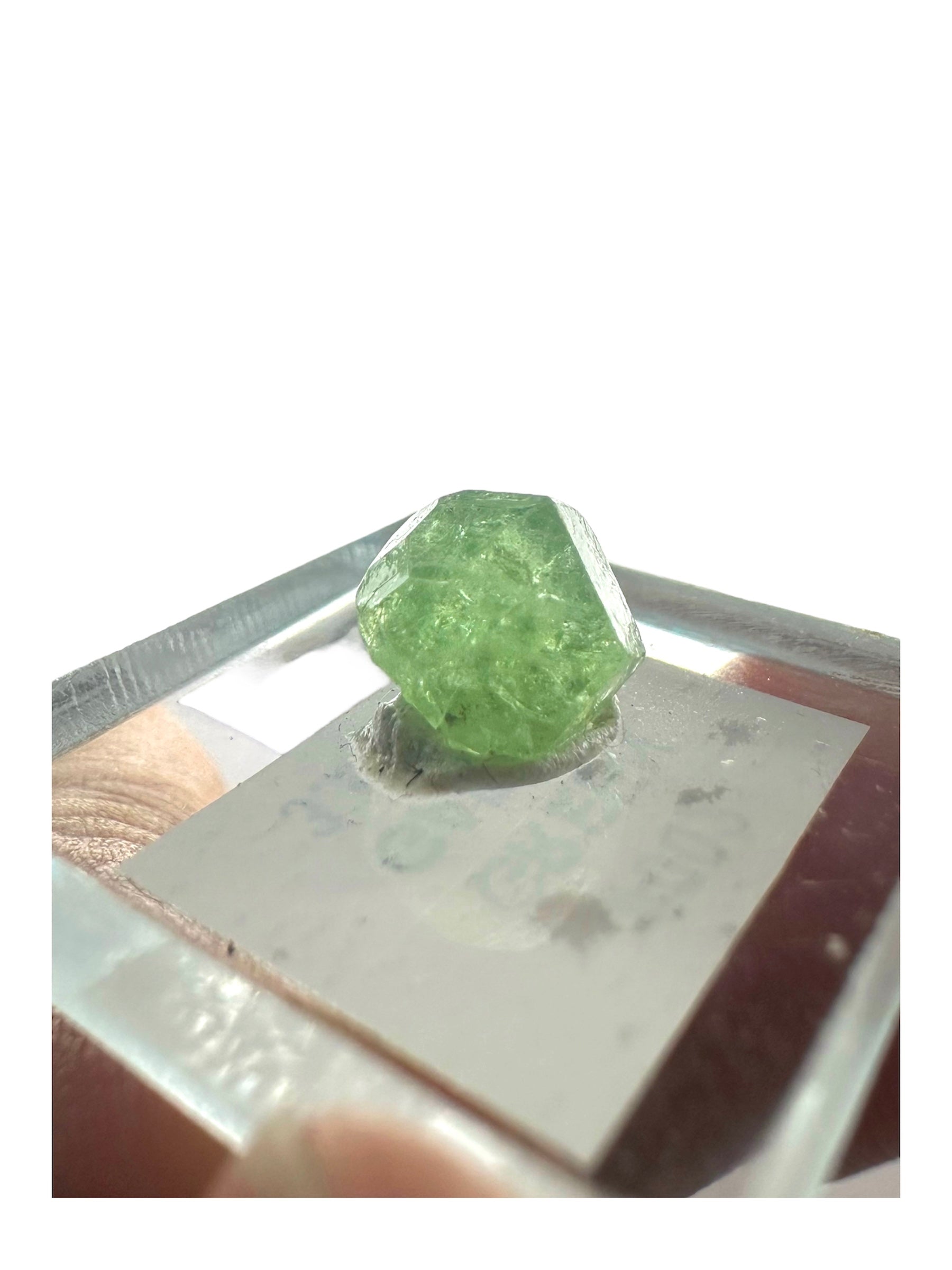 Tsavorite Garnet Rare (TN Size)—Tanzania 2