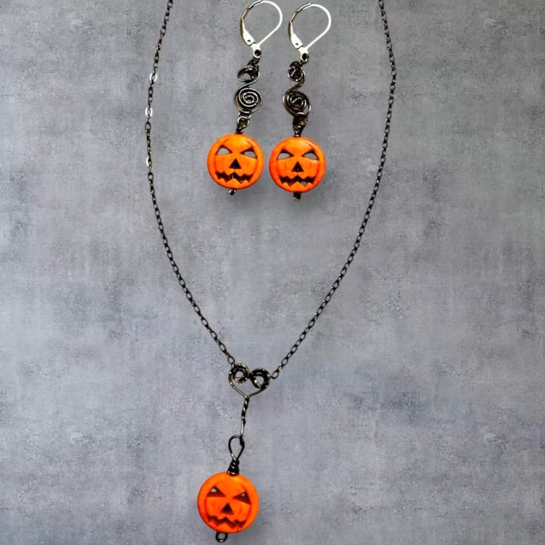 Jack-o-Lantern Jewelry Set A: Gemstone Bead, Gunmetal Chain, Stainless Steel