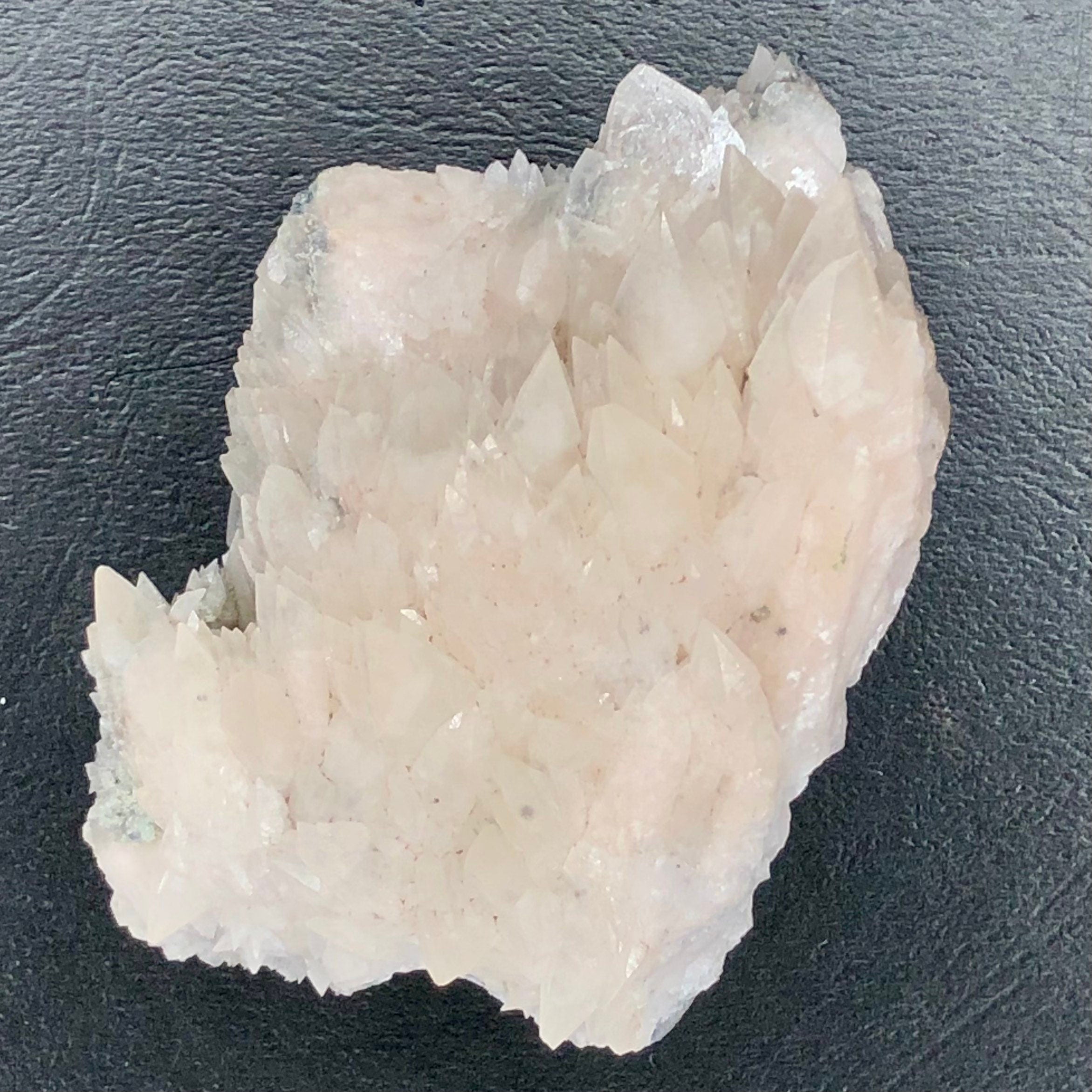 Dogtooth Calcite Cream UV--Ojuela Mine, Mexico CMIX13