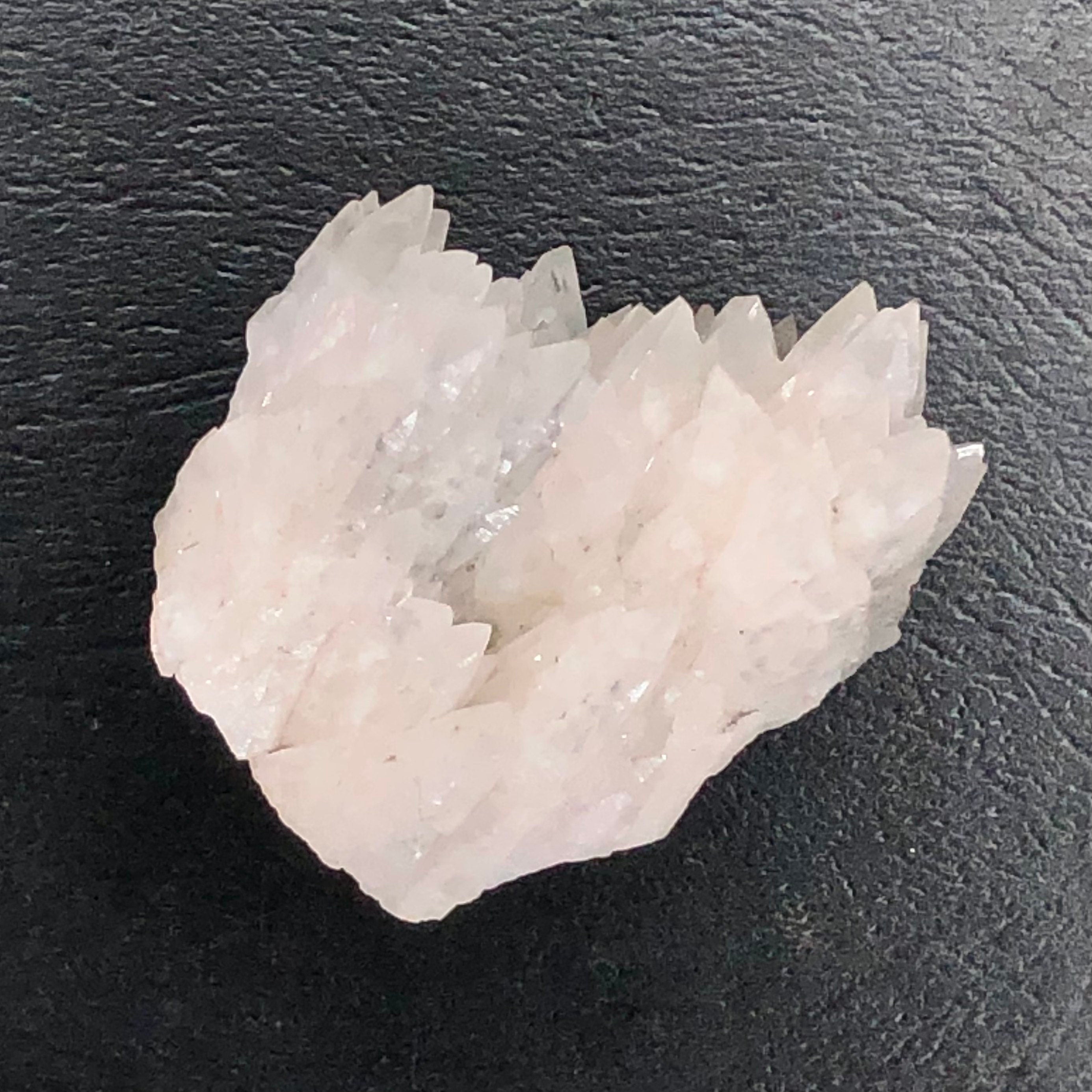 Dogtooth Calcite Cream UV--Ojuela Mine, Mexico CMIX11