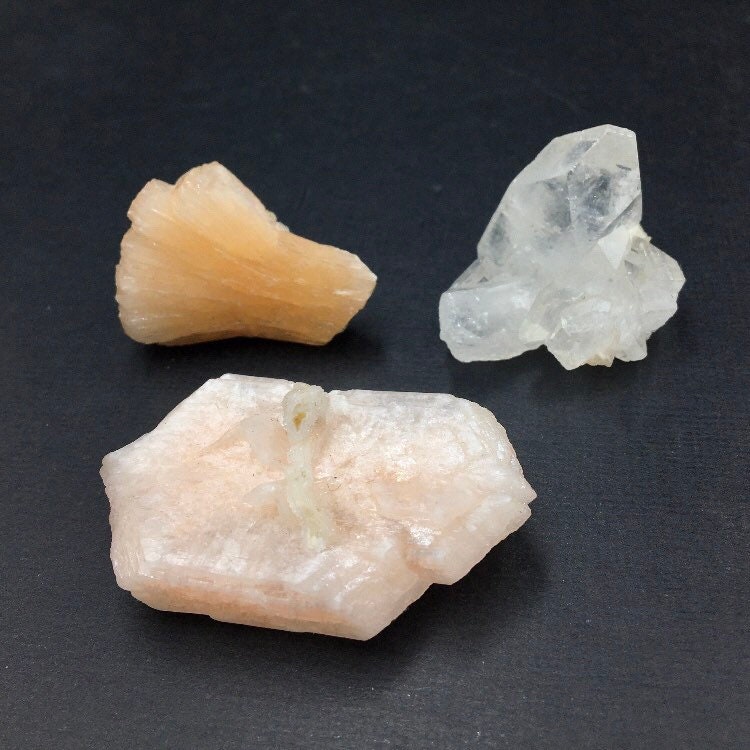 Indian Mineral Set: Apophyllite, Heulandite, Stilbite Crystal Cluster (MINI32)