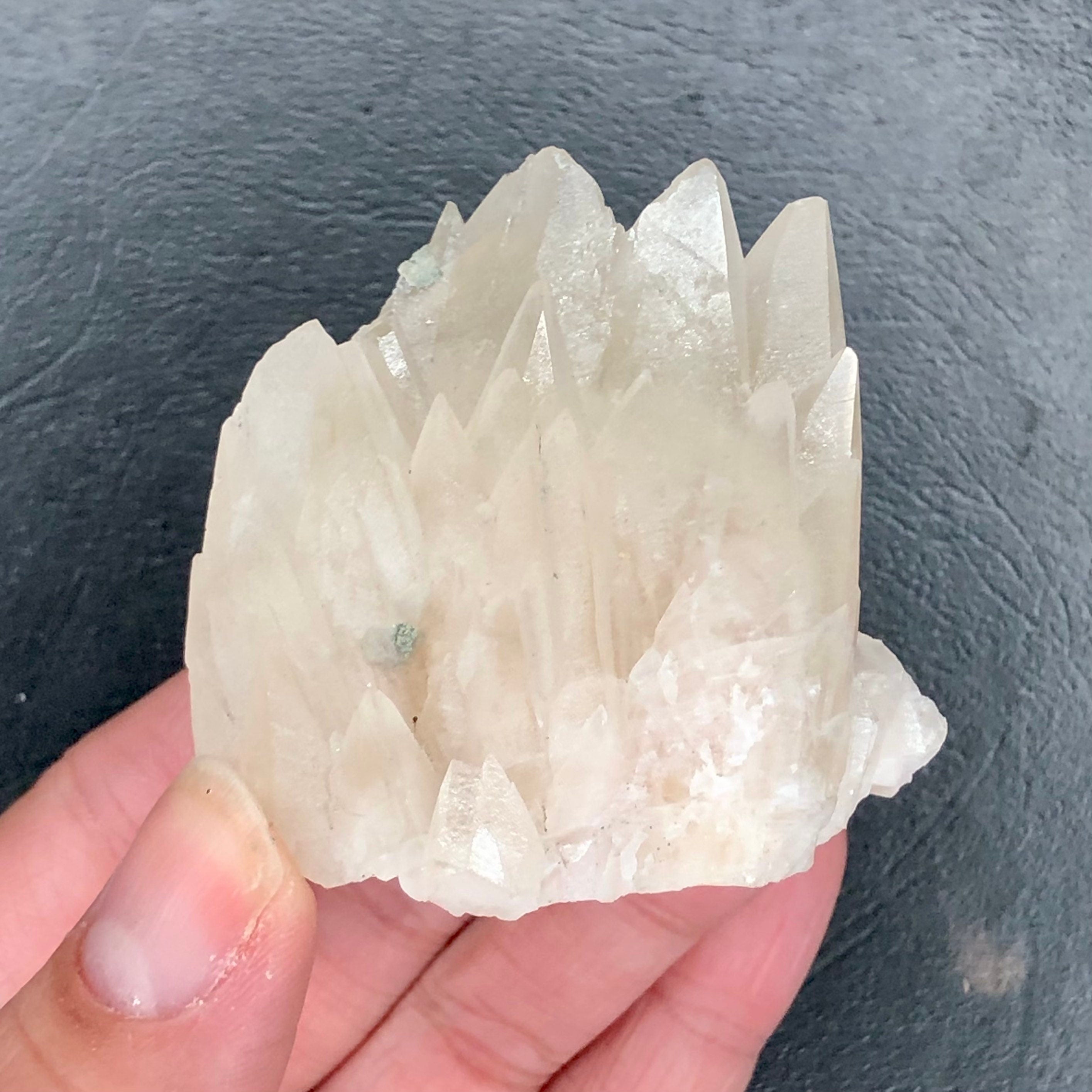 Dogtooth Calcite Cream UV--Ojuela Mine, Mexico CMIX12
