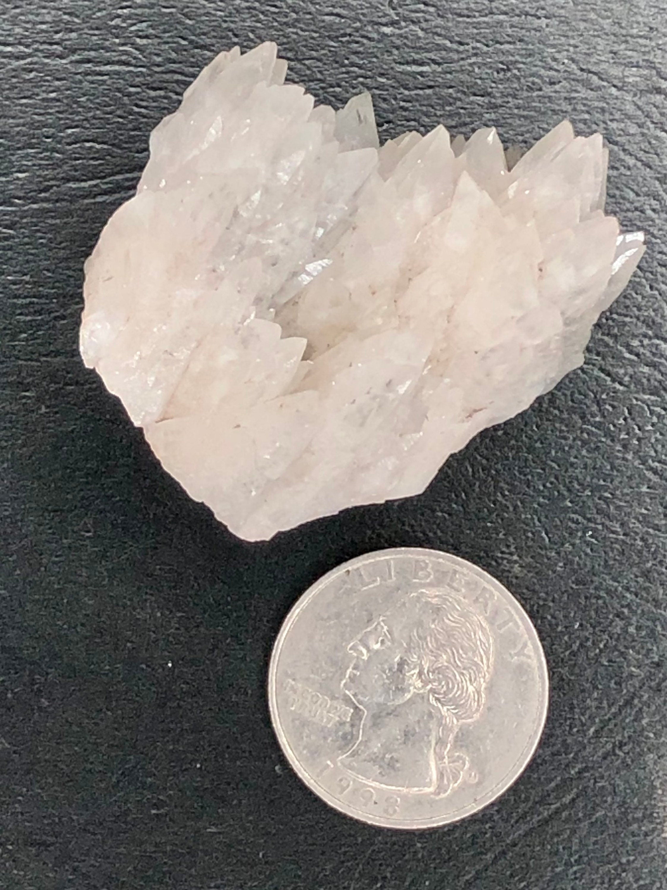 Dogtooth Calcite Cream UV--Ojuela Mine, Mexico CMIX11