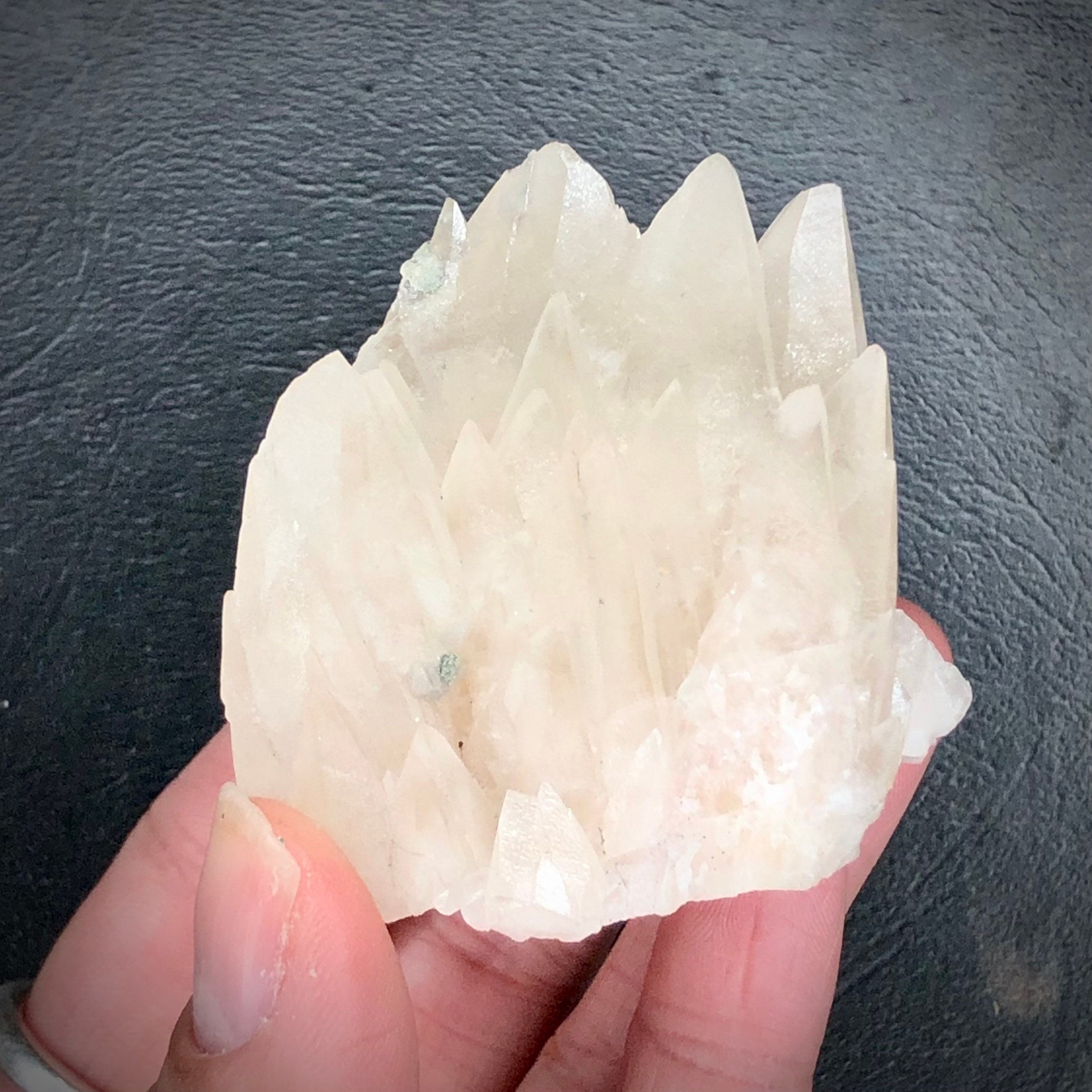 Dogtooth Calcite Cream UV--Ojuela Mine, Mexico CMIX12